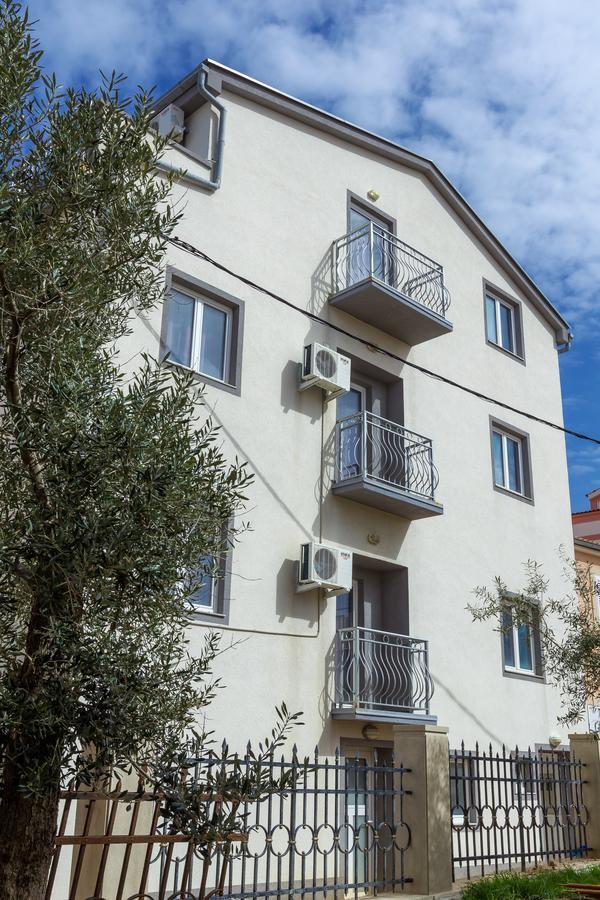 Apartments In City Center Ventus Novalja Εξωτερικό φωτογραφία