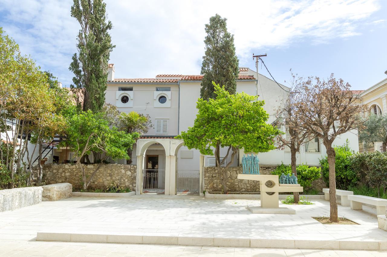 Apartments In City Center Ventus Novalja Εξωτερικό φωτογραφία